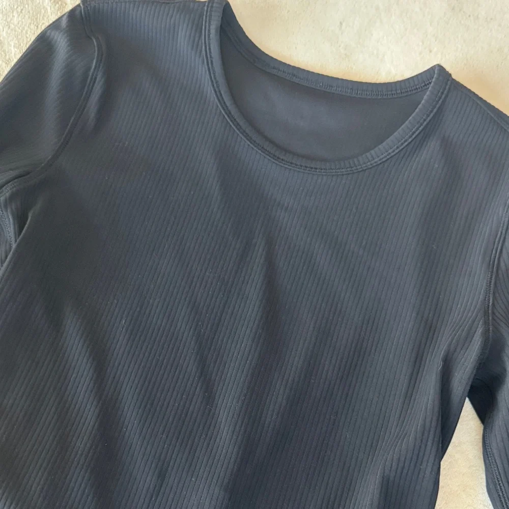Lululemon Black Long-Sleeve Ribbed Crewneck Top - Picture 6 of 6